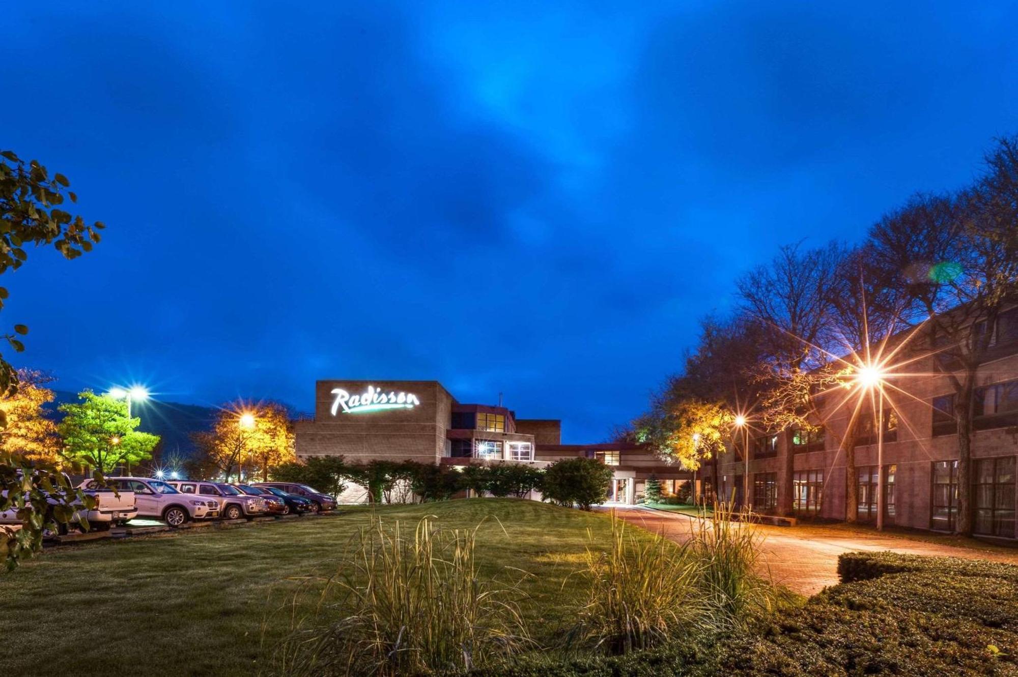 Radisson Hotel Corning Exterior foto